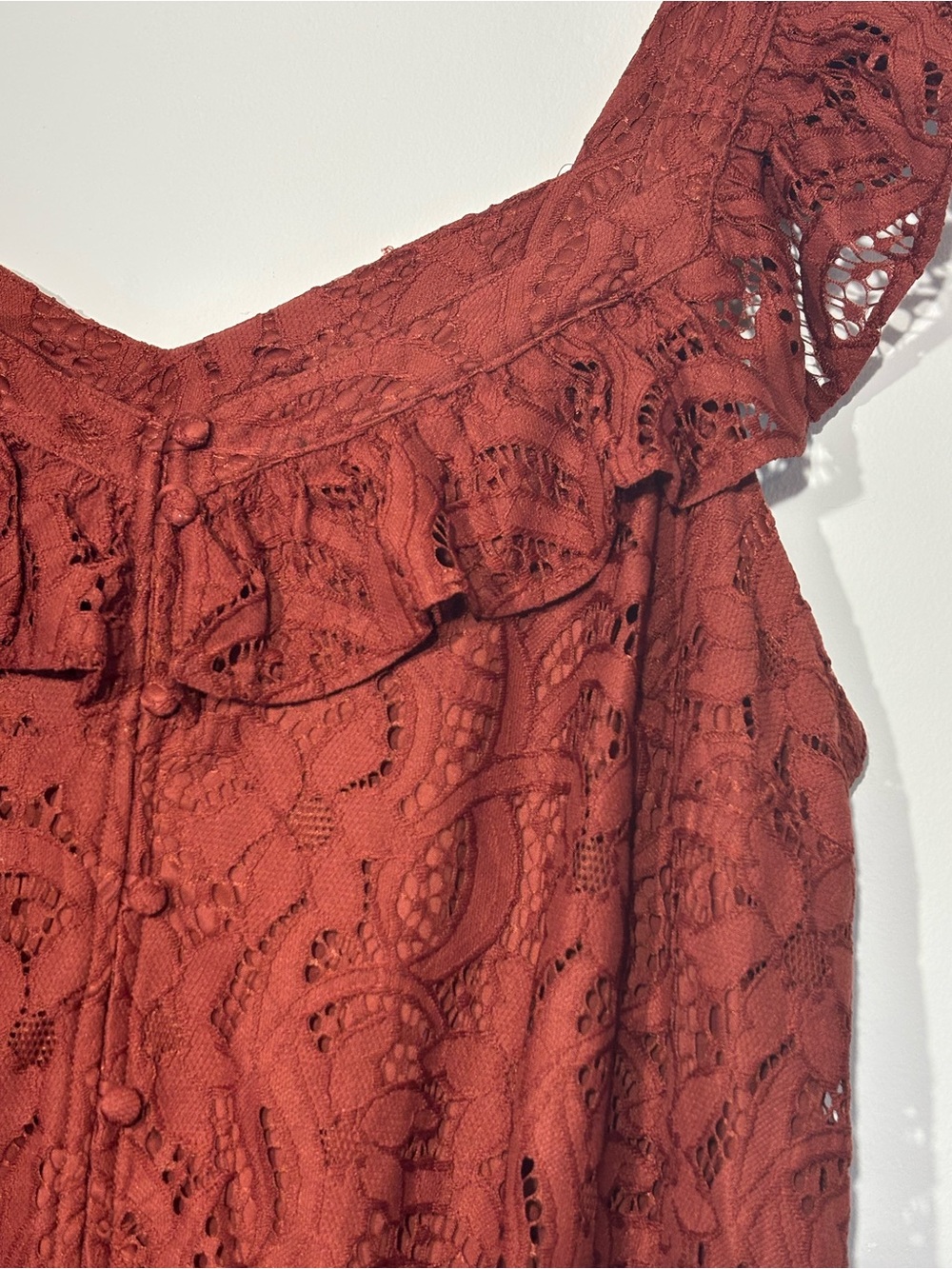 torrid Lace Ruffle top - Deep Wine Size 2 - Picture 4 of 7
